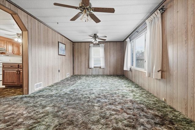 20 Jean St, Rostraver, PA 15012