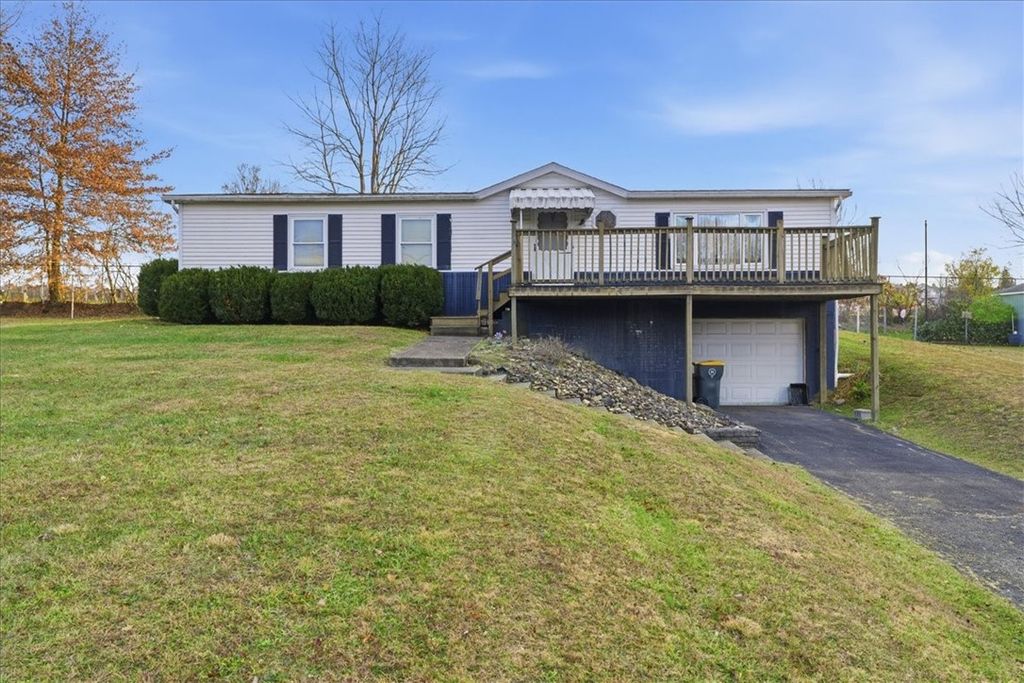 20 Jean St, Rostraver, PA 15012