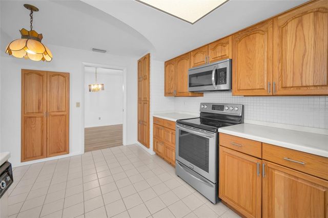 12045 68TH TERRACE, Seminole, FL 33772