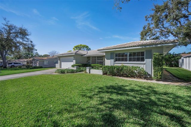 12045 68TH TERRACE, Seminole, FL 33772