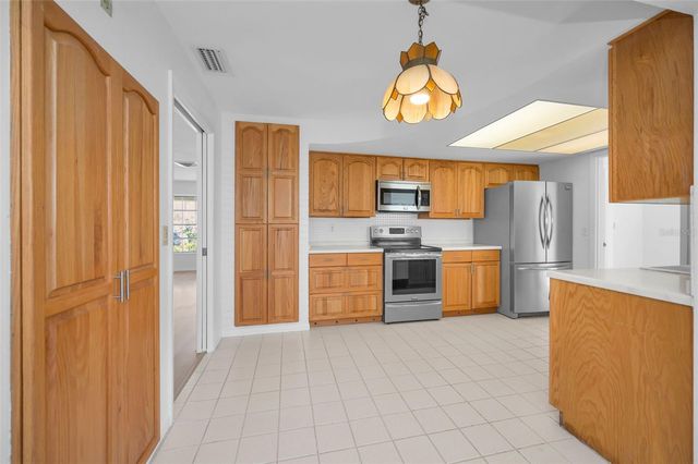 12045 68TH TERRACE, Seminole, FL 33772