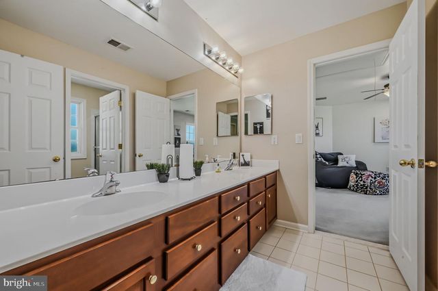 704 RACHEL DR, Franklinville, NJ 08322
