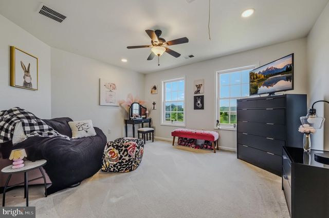 704 RACHEL DR, Franklinville, NJ 08322