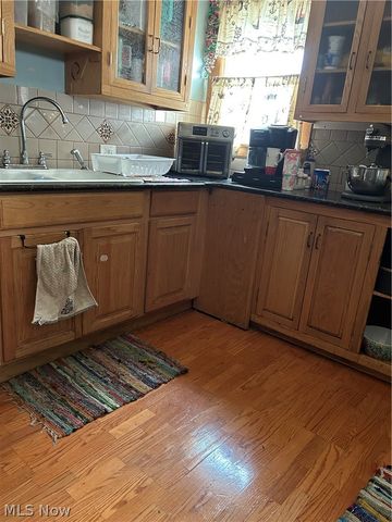 17445 Northwood Avenue, Lakewood, OH 44107