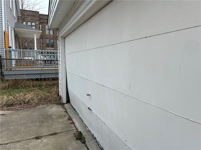 17445 Northwood Avenue, Lakewood, OH 44107