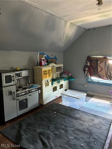 17445 Northwood Avenue, Lakewood, OH 44107