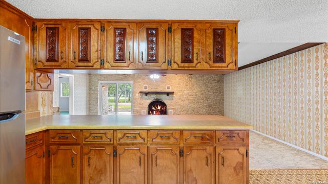 162 LONE OAK ST, Seguin, TX 78155