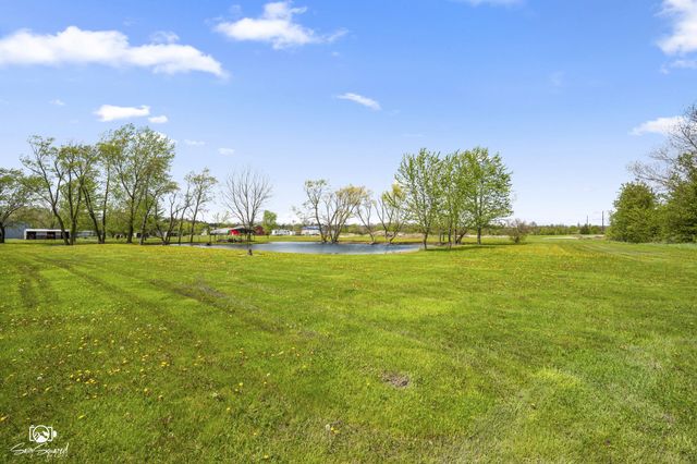 27057 S Woodlawn Avenue, Crete, IL 60417