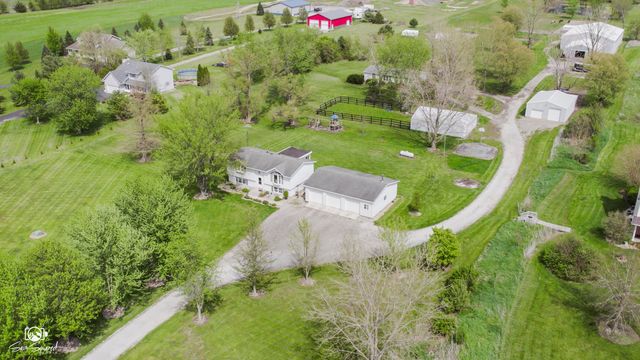 27057 S Woodlawn Avenue, Crete, IL 60417
