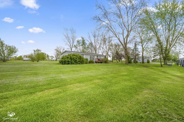 27057 S Woodlawn Avenue, Crete, IL 60417