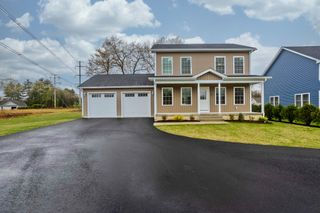35 Focosi Ln, Ludlow, MA 01056