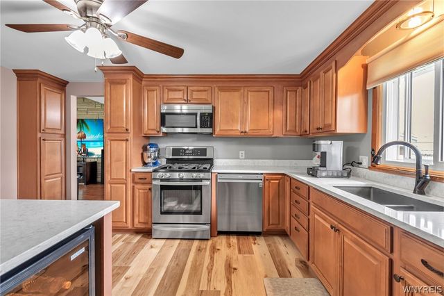 15 Willow Drive, West Seneca, NY 14224