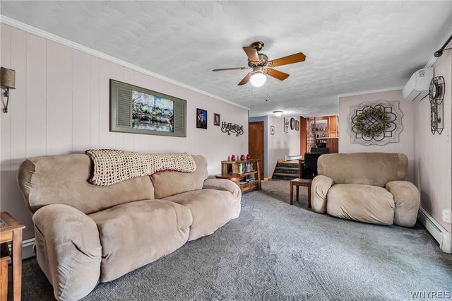 15 Willow Drive, West Seneca, NY 14224