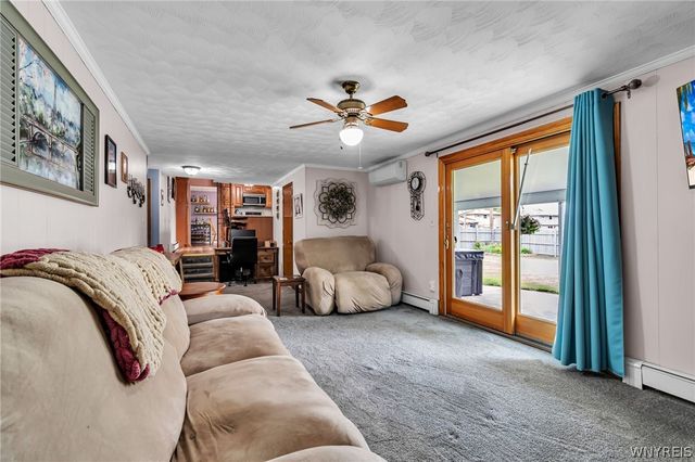 15 Willow Drive, West Seneca, NY 14224