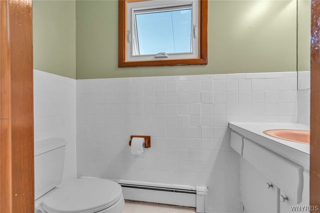 15 Willow Drive, West Seneca, NY 14224