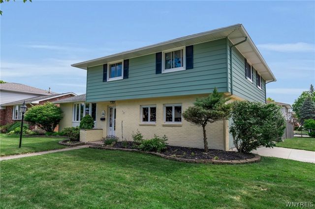 15 Willow Drive, West Seneca, NY 14224