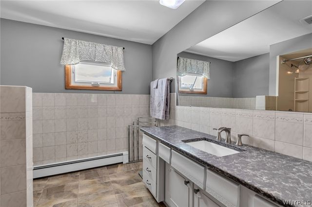 15 Willow Drive, West Seneca, NY 14224