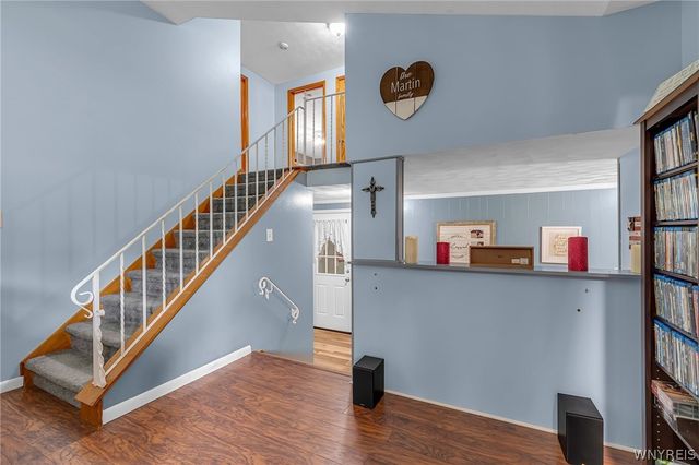 15 Willow Drive, West Seneca, NY 14224