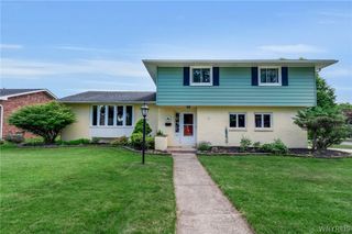 15 Willow Drive, West Seneca, NY 14224