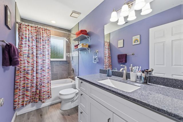 1229 Oxford Lane, Grapevine, TX 76051