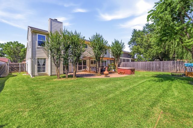 1229 Oxford Lane, Grapevine, TX 76051