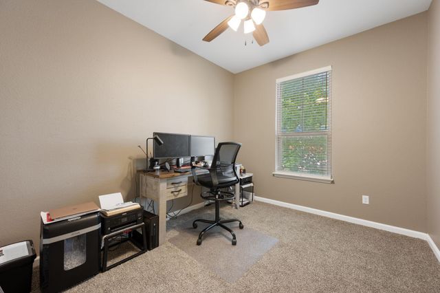 412 Perryville LOOP, Liberty Hill, TX 78642