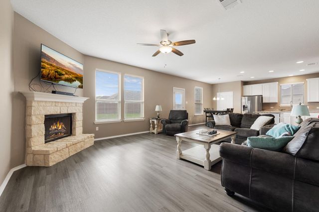 412 Perryville LOOP, Liberty Hill, TX 78642