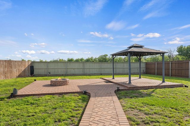412 Perryville LOOP, Liberty Hill, TX 78642