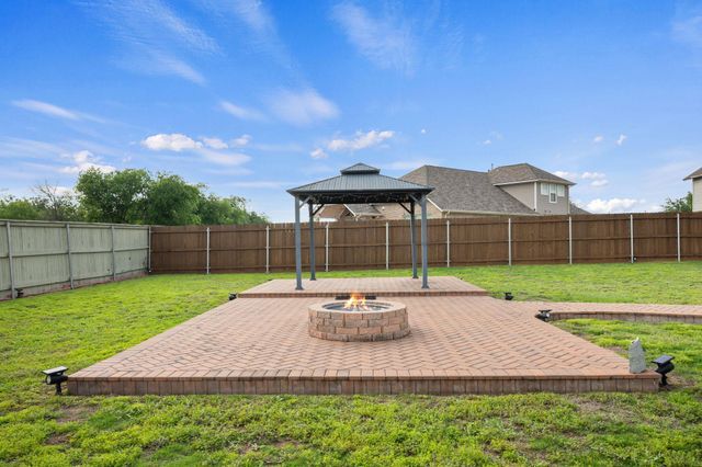 412 Perryville LOOP, Liberty Hill, TX 78642