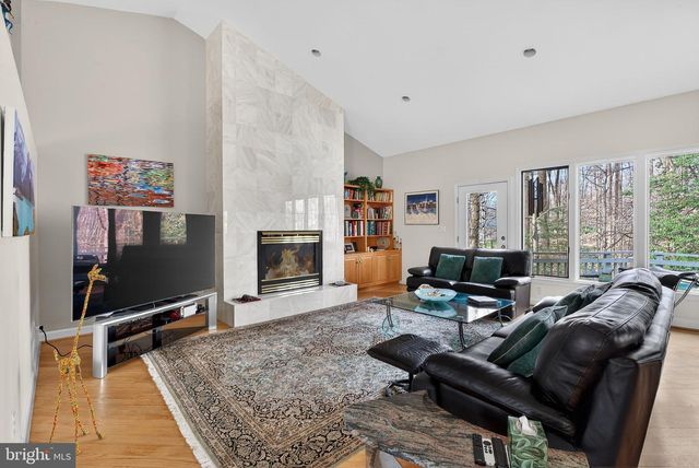 2 LAKE POTOMAC CT, Potomac, MD 20854