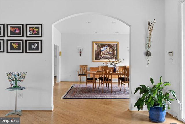 2 LAKE POTOMAC CT, Potomac, MD 20854