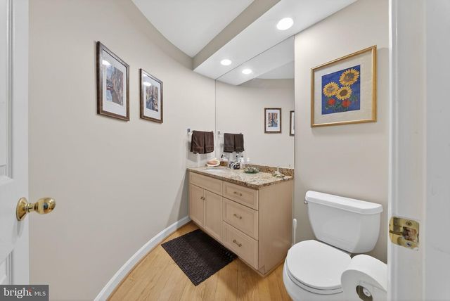 2 LAKE POTOMAC CT, Potomac, MD 20854