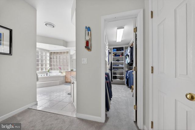 2 LAKE POTOMAC CT, Potomac, MD 20854