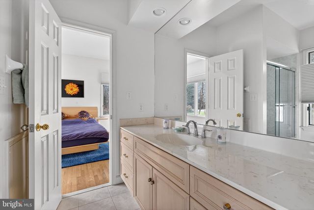 2 LAKE POTOMAC CT, Potomac, MD 20854