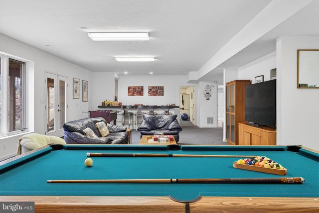 2 LAKE POTOMAC CT, Potomac, MD 20854