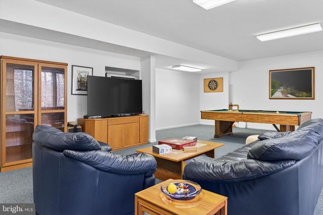 2 LAKE POTOMAC CT, Potomac, MD 20854