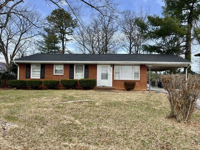 5031 Showalter RD, Roanoke, VA 24017