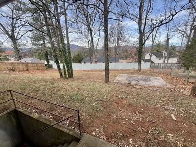 5031 Showalter RD, Roanoke, VA 24017