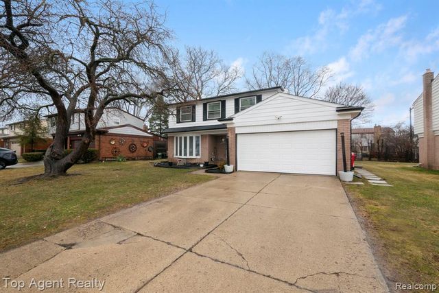 27370 Selkirk Street, Southfield, MI 48076