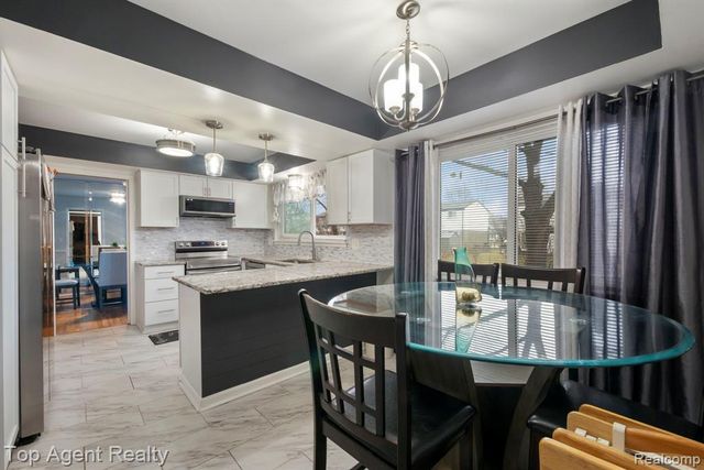 27370 Selkirk Street, Southfield, MI 48076