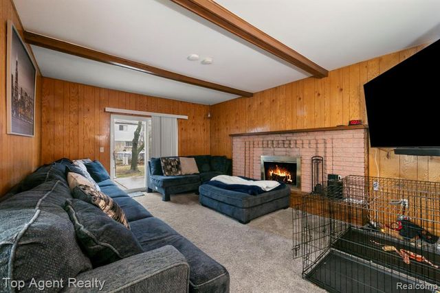 27370 Selkirk Street, Southfield, MI 48076