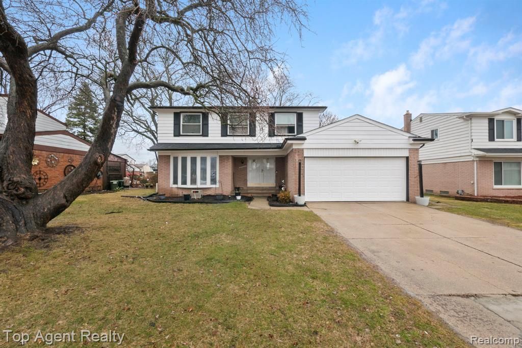 27370 Selkirk Street, Southfield, MI 48076