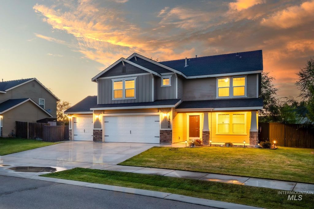 12476 W Kempshire Ct, Star, ID 83669