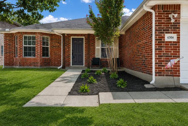 4306 Wood Stone Circle, Corinth, TX 76208