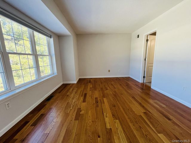 126 Elmcrest Drive, Fishkill, NY 12524