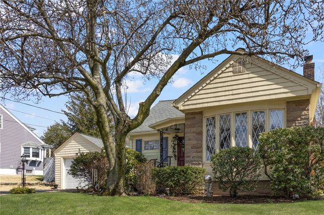 98 Homewood Avenue, North Providence, RI 02911