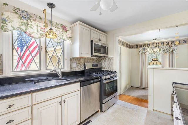 98 Homewood Avenue, North Providence, RI 02911