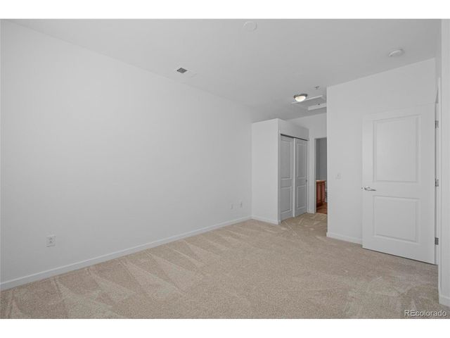 4100 Albion St 3-320, Denver, CO 80216