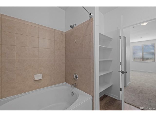 4100 Albion St 3-320, Denver, CO 80216