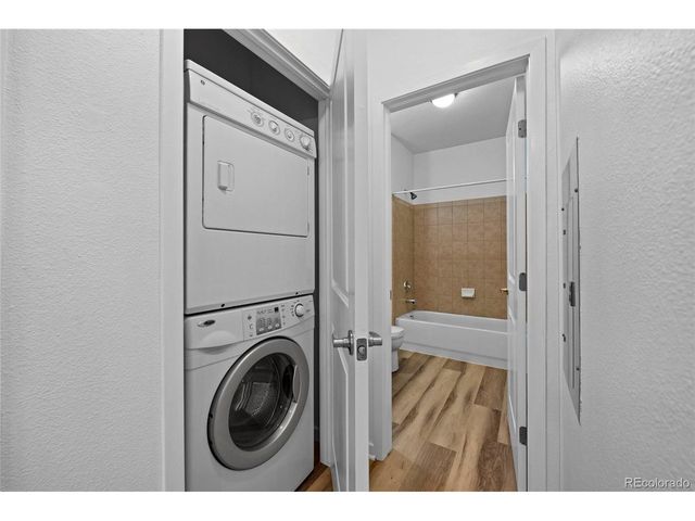 4100 Albion St 3-320, Denver, CO 80216